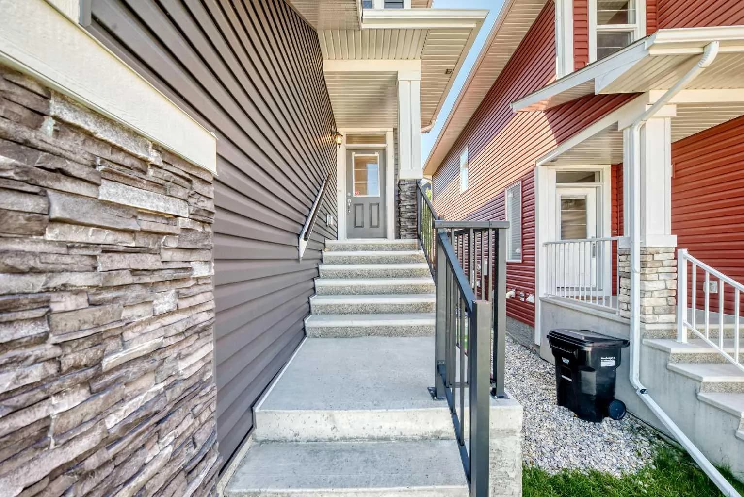Semi Detached (Half Duplex)