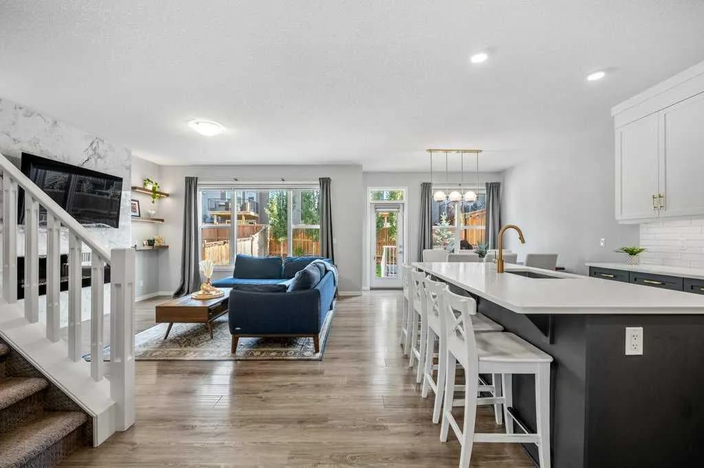 Semi Detached (Half Duplex)